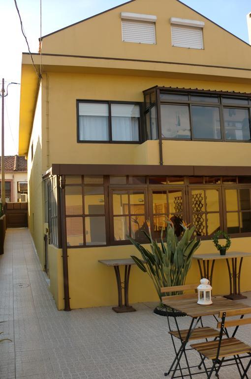 The Yellow House 3 Порто Екстериор снимка